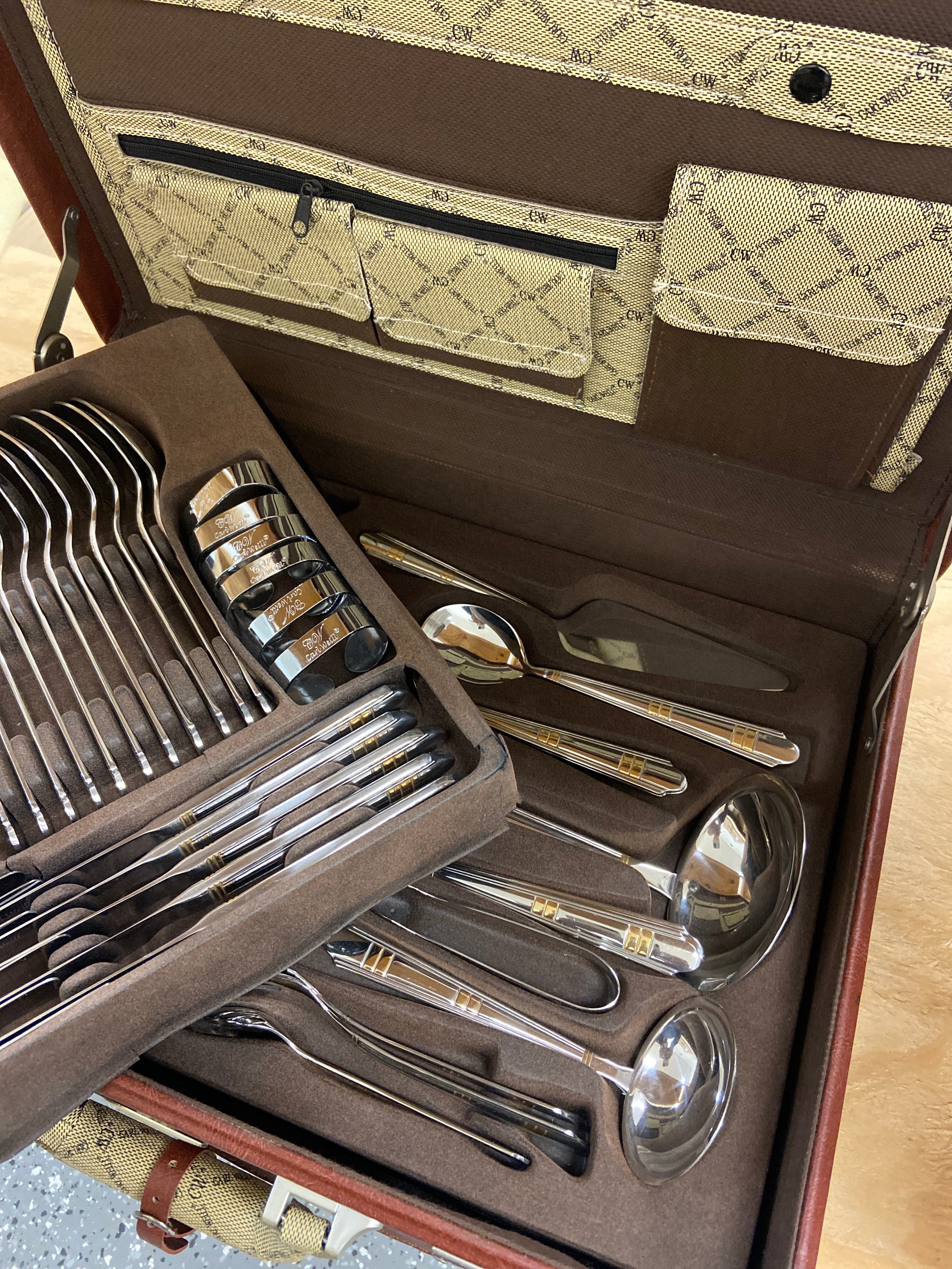 Cutlery Set 78-Piece Venus Gold 18/10 Stainless Steel with 24k Gold Accents