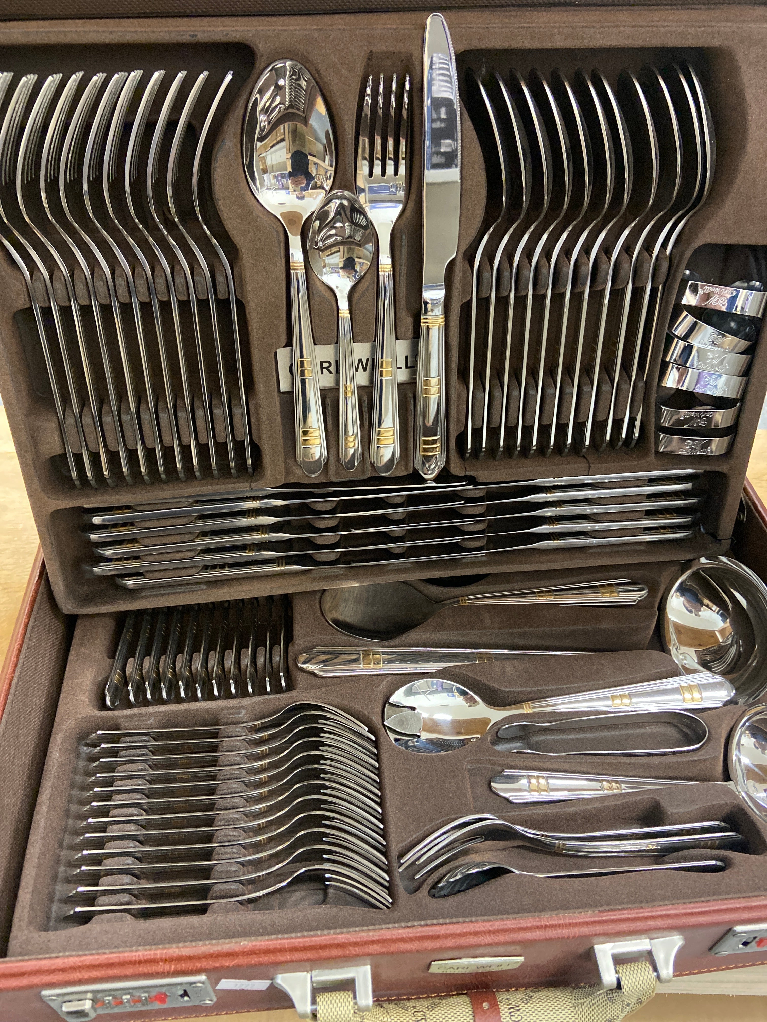 Cutlery Set 78-Piece Venus Gold 18/10 Stainless Steel with 24k Gold Accents